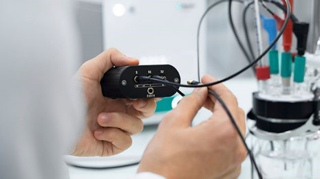 VIONIC 威欧—全新电化学工作站(图1) VIONIC 威欧—全新电化学工作站(图1)